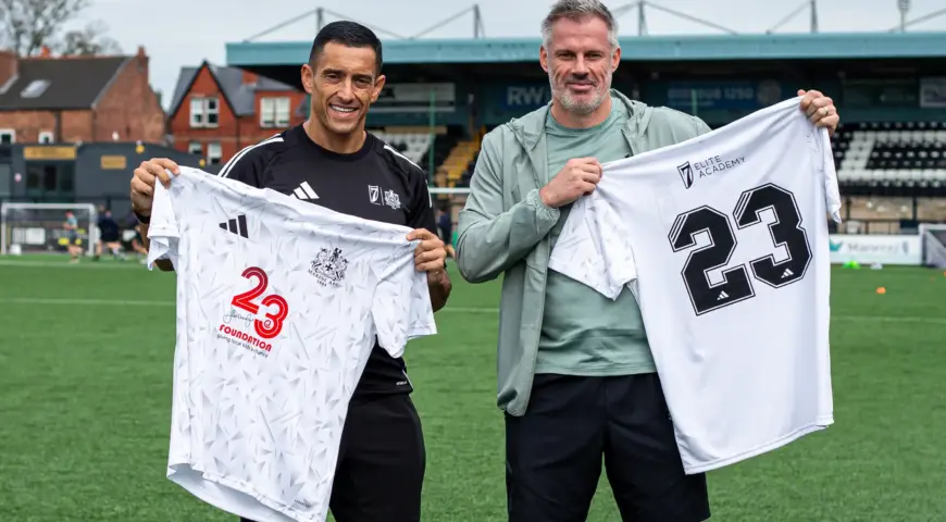Liverpool star Carragher sponsors Player Pathway